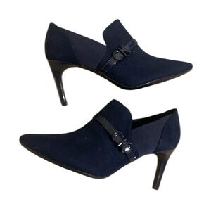 Calvin Klein Jaclyn Suede Pumps